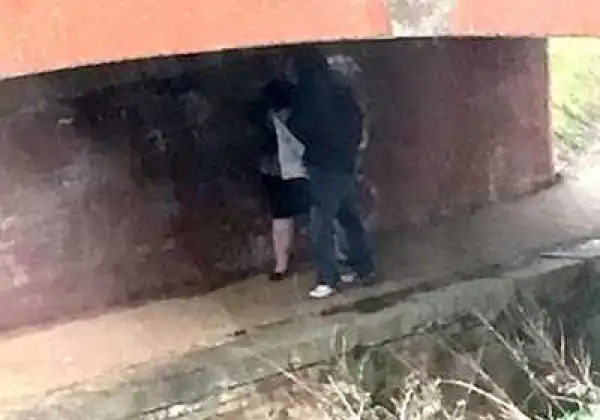 Woman Caught Having 5ex Under A Bridge In Broad Daylight (Photos)